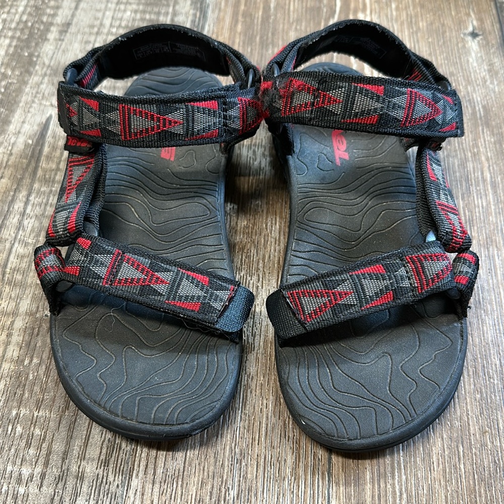 Teva Hurricane sandals size 1